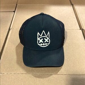 Cult of individuality hat